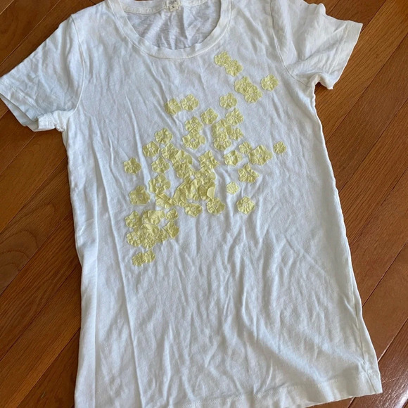 J. Crew Tops - J.Crew fitted T-shirt